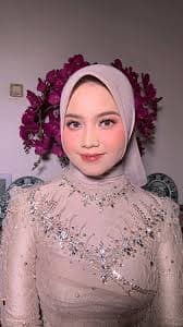 Graduation makeup